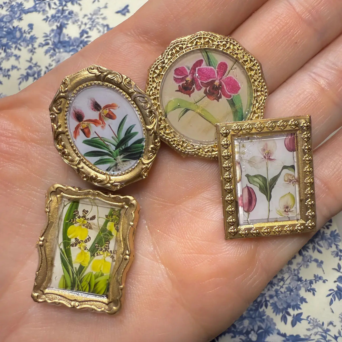 TH: Flower Magnets (Set of 4 only)