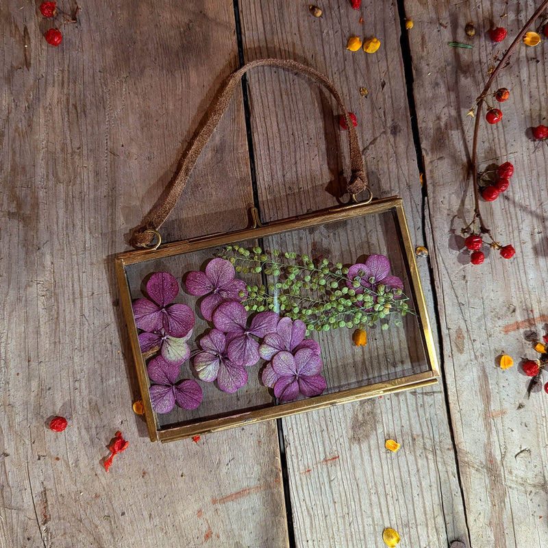 Ornament – Pressed Floral Frame