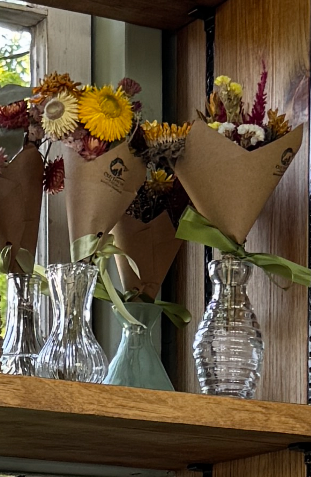 TH: Dried Flower Bouquet w/ Vase